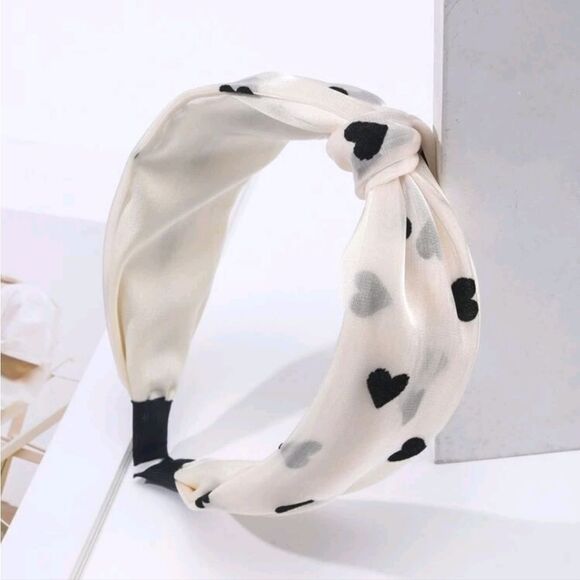 Heart Print Headband  - Picture 1 of 4